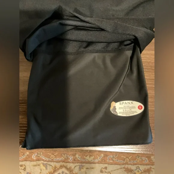 Spanx Black Sleeveless Top Size Small - Picture 5 of 5